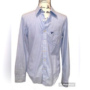 American Eagle men’s dress shirt . 1/8 “ stripe white / blue . Button cuffs XS
